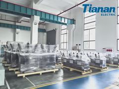 Watch: Off - Load Tap Changer Power Distribution Transformer Oil Immersed 10kv Showcase